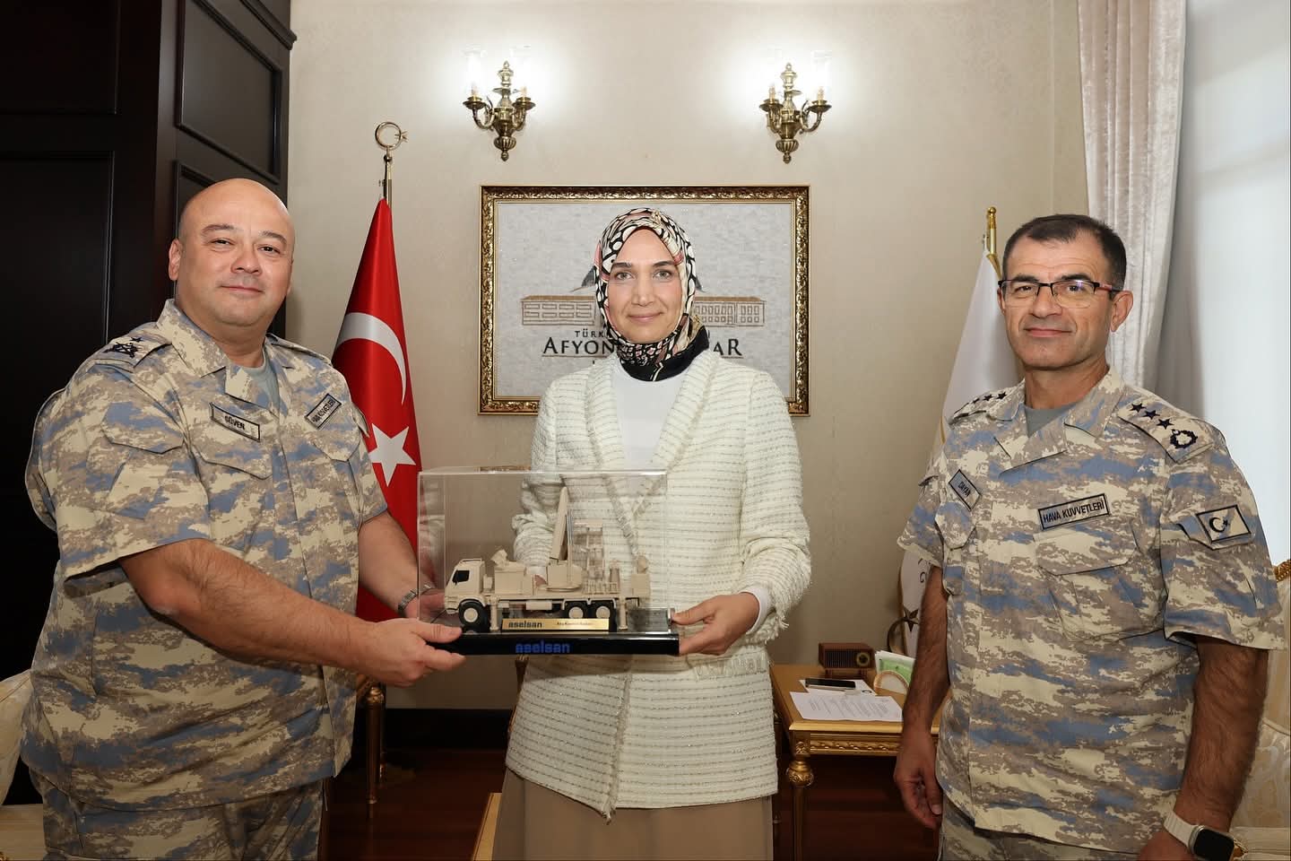 Vali Yiğitbaşı, Tuğgeneral Cüneyt Güven ve Albay Ziver Dayan’ı Makamında Kabul Etti