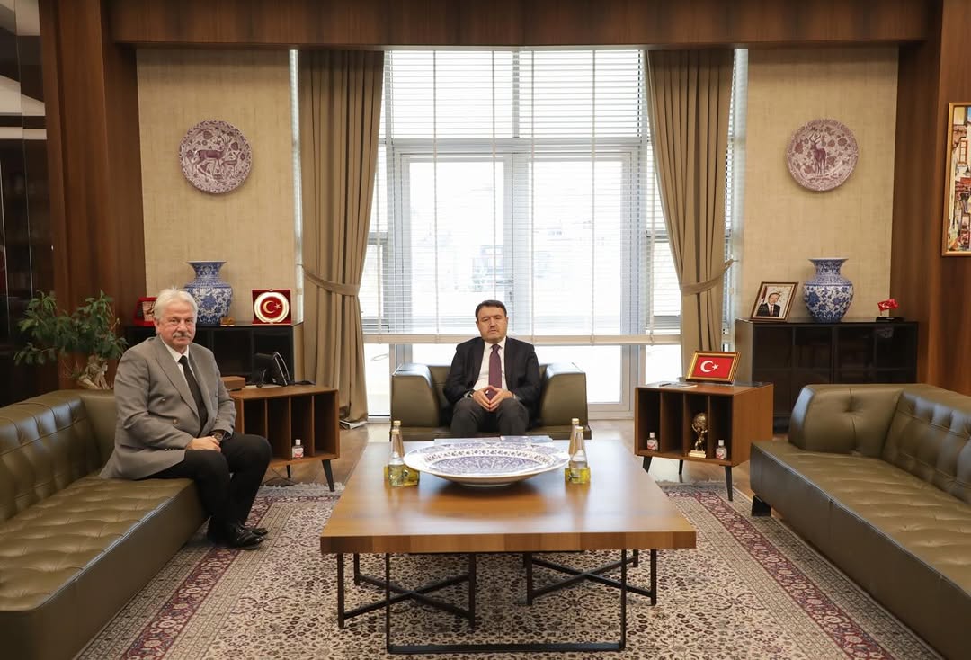 Kütahya Valisi Musa Işın, Avukat Şeref Han’ı Makamında Kabul Etti