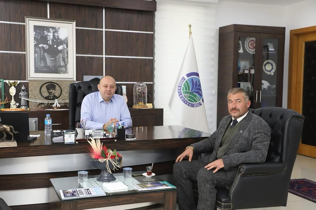 Büyük Birlik Partisi Gönen İlçe Başkanı Ersin Sarıoğlu, Belediye Başkanı İbrahim Palaz'ı Ziyaret Etti