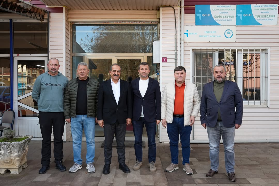 Yaş Meyve Sebze İhracatçıları Birliği Başkanı Hayrettin Uçak ve İş Heyeti Pazarlar Belediye Başkanı Bilal Demirci'yi Ziyaret Etti