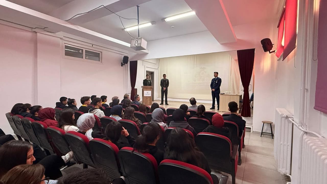 T.C. Millî Savunma Bakanlığı'nın Mehmet Halil İbrahim Hekimoğlu Anadolu Lisesi Ziyareti