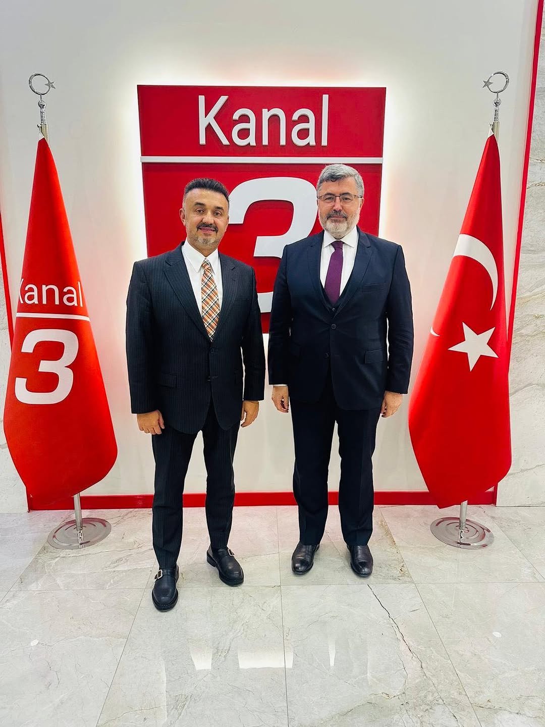 AK Parti Afyonkarahisar Milletvekili Ali Özkaya, Kanal 3 Televizyonunun Ankara’daki Yeni Merkezini ve Yönetim Kurulu Başkanı Kadir Sayın’ı Ziyaret Etti