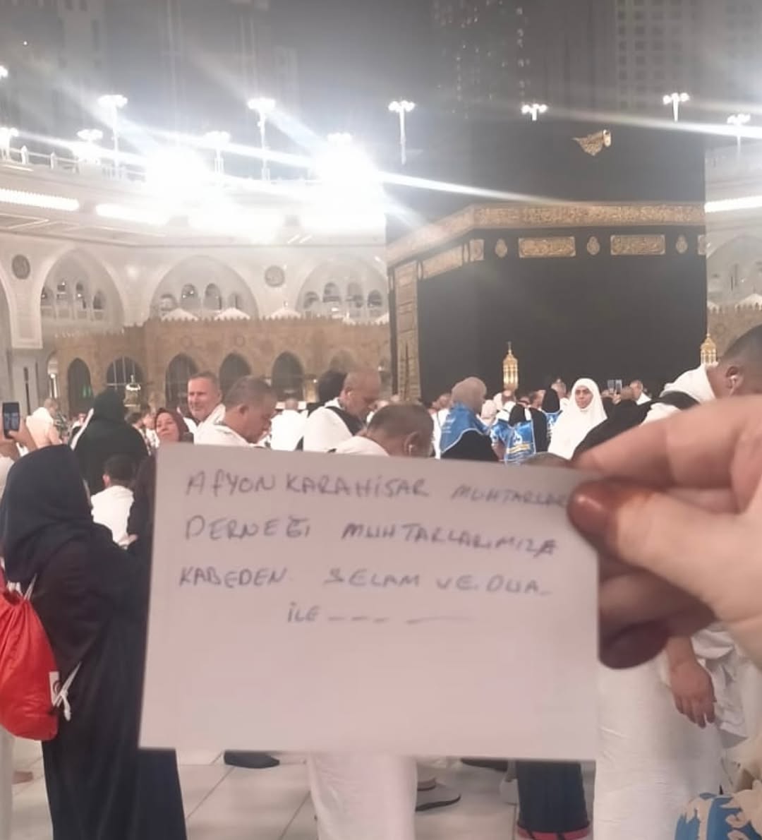 Batalgazi Mahalle Muhtarı Ahmet Akkaş'tan Tüm Muhtarlara Kabe'den Selamlar