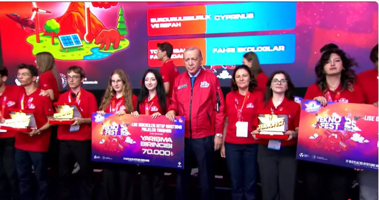 Afyonlu Öğrencilere Ödüllerini, Cumhurbaşkanı Erdoğan Verdi