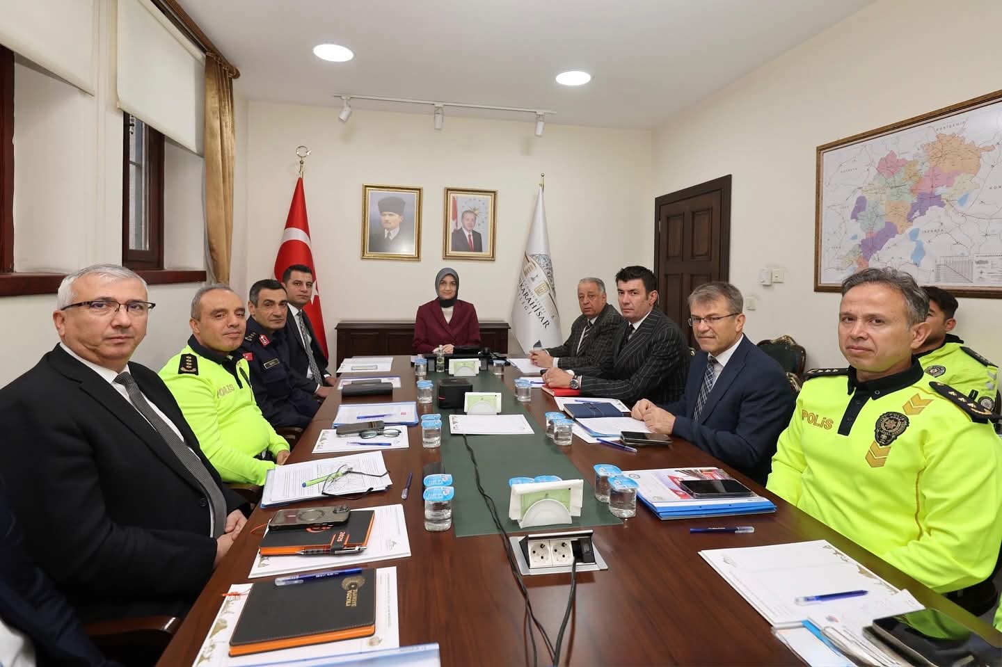 81 İlde Eş Zamanlı Düzenlenen Toplantıda Trafik Güvenliği ve Hız Sınırlamaları Değerlendirildi