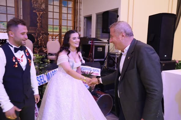 İYİ Parti Genel Başkan Yardımcısı Olgun, Afyonkarahisar'daki Düğün Törenine Katıldı