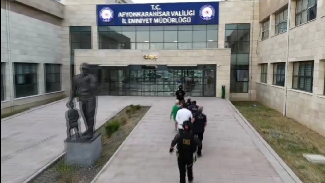 Afyonkarahisar’da FETÖ/PDY Operasyonu: 6 Şüpheli Gözaltına Alındı