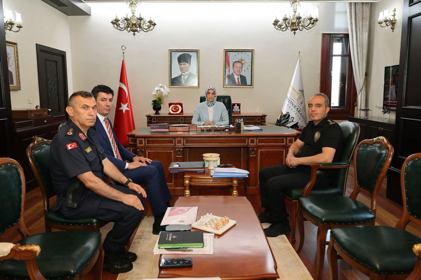 Afyonkarahisar’da Asayiş Toplantısı Vali Yiğitbaşı Başkanlığında Yapıldı
