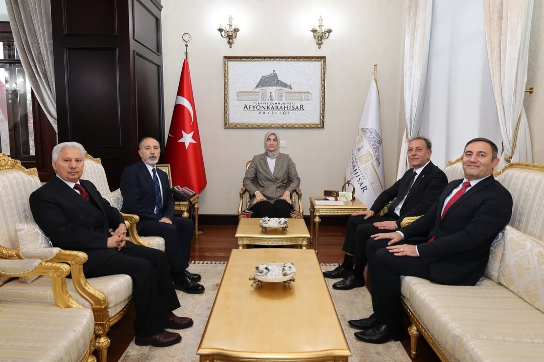 Valimiz Doç. Dr. Kübra Güran Yiğitbaşı, Afyonkarahisar Kültür ve Turizm Derneği Başkanı ve Yönetimini Kabul Etti