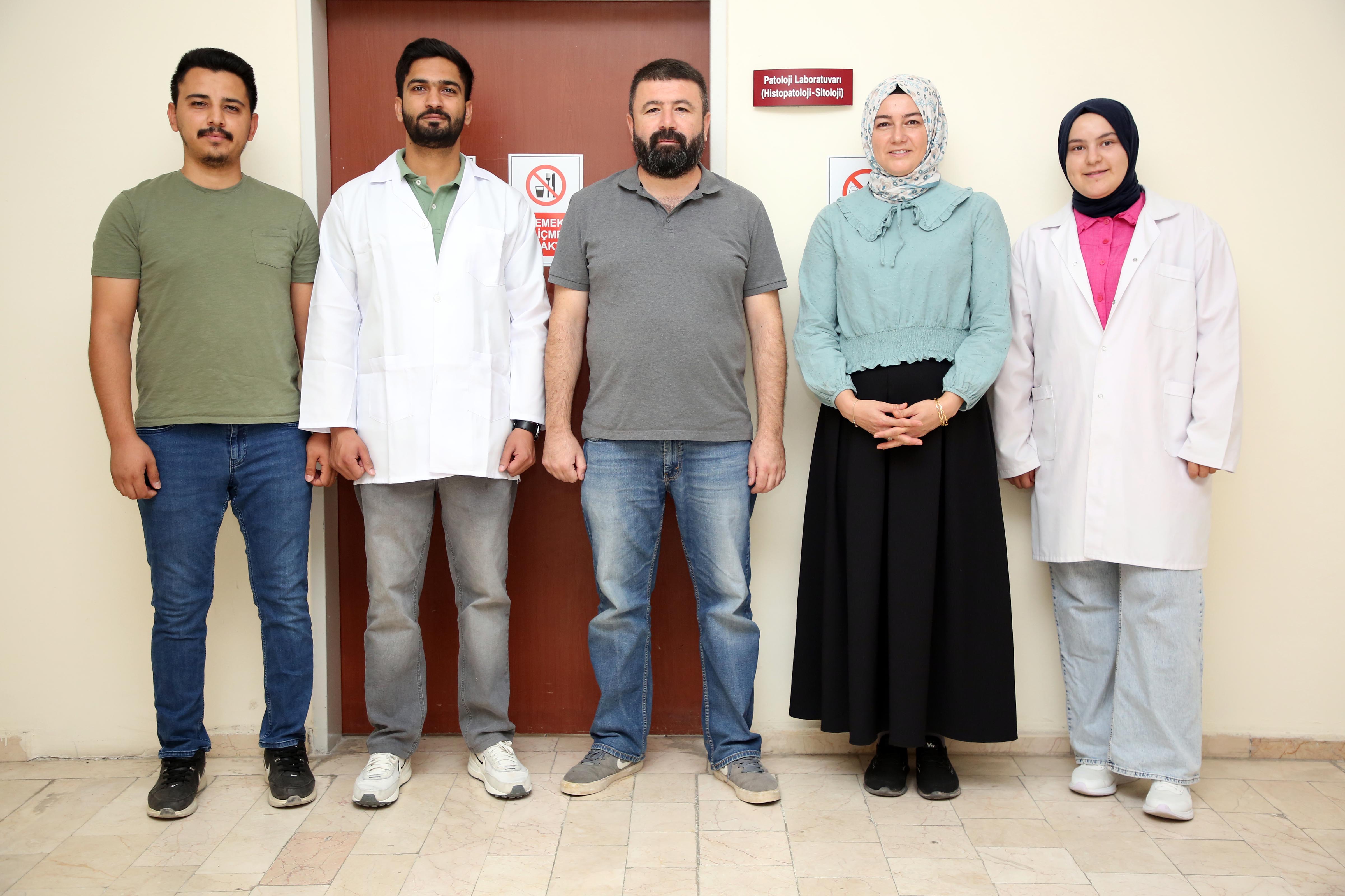 AKÜ Veteriner Fakültesi Laboratuvarı, Türkiye Genelinde Hizmet Veriyor