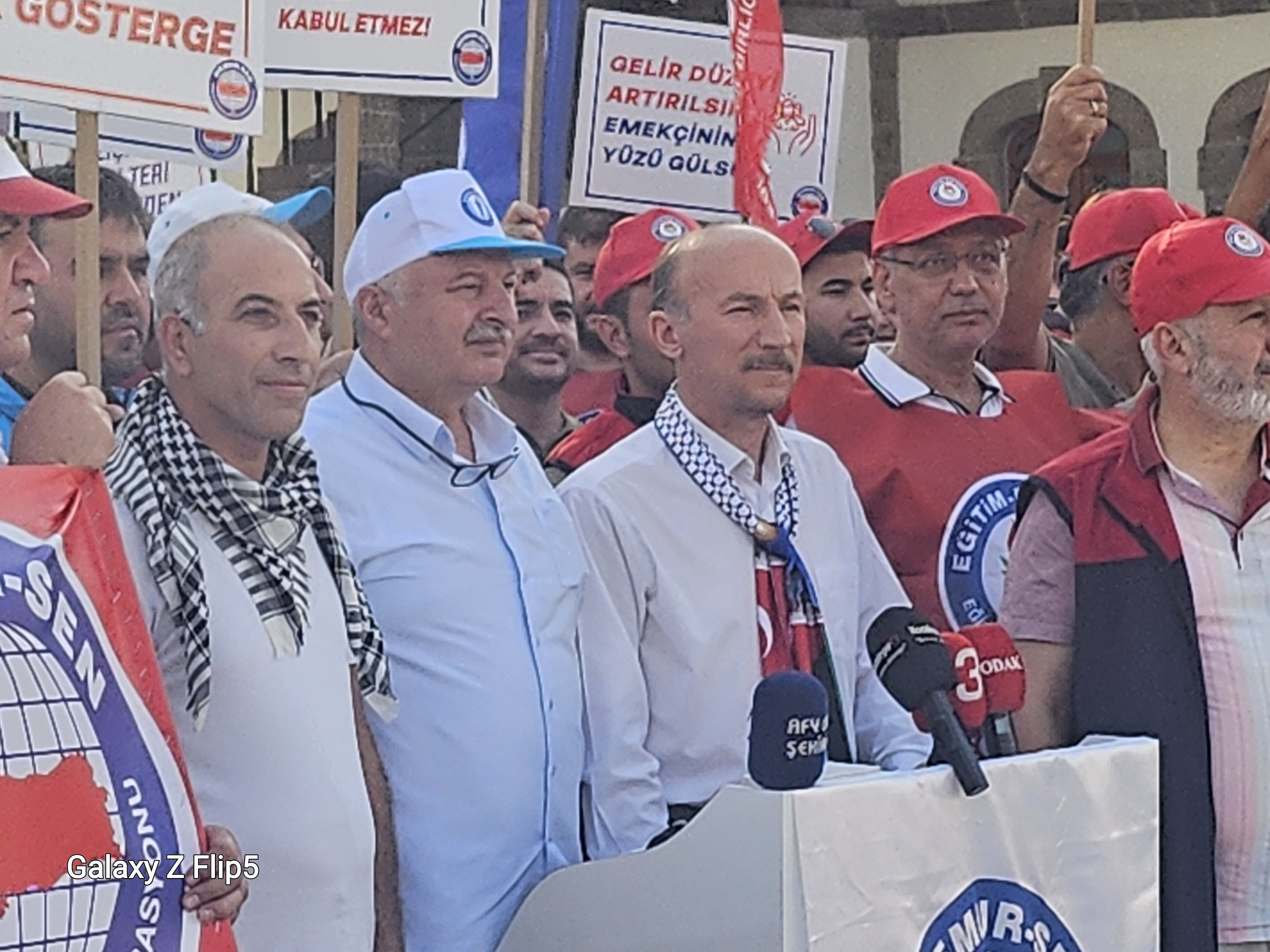 Memur-Sen Afyonkarahisar: Yetersiz Tekliflere Hayır! Adalet ve Denge Talep Ediliyor