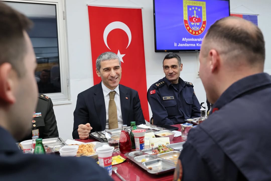 Vali Dr. Naci Aktaş, Şehit Aileleri ve Gazilerle Bir Araya Geldi