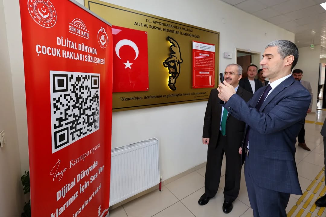 Afyonkarahisar Valiliği Dijital Dünyada Çocuk Hakları Sözleşmesi'ni İmzaladı