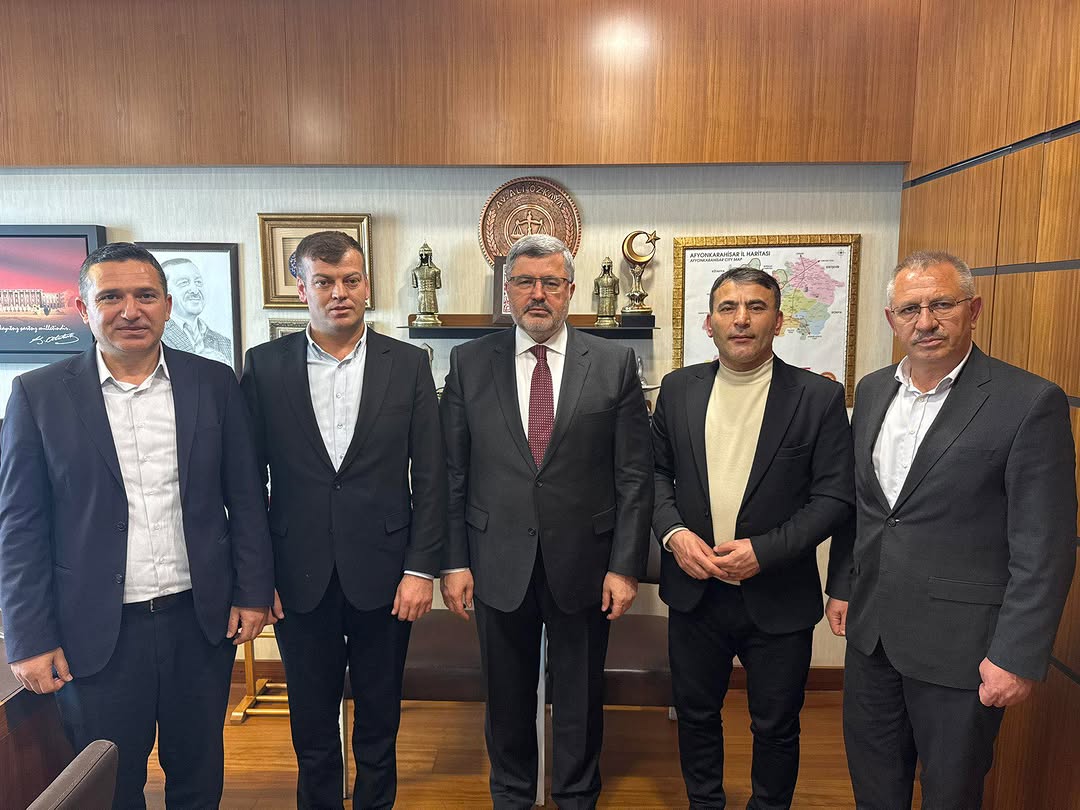 Afyonkarahisar Merkez Büyükkalecik Belediye Başkanı Abdullah Çelik ve Diğer Belediye Başkanları Gazi Meclis'te Misafir Edildi