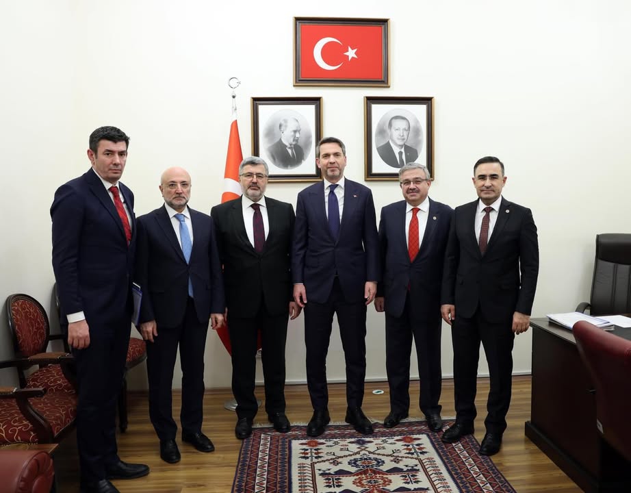 Afyonkarahisar Milletvekili Alparslan Bayraktar'ı Ziyaret Etti