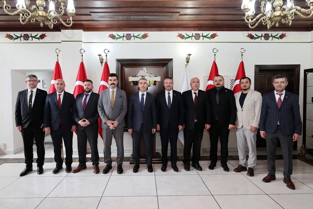 Afyonkarahisar Valiliği'nin Paylaşımı: Vali Dr. Naci Aktaş Ziyaretleri Kabul Etti
