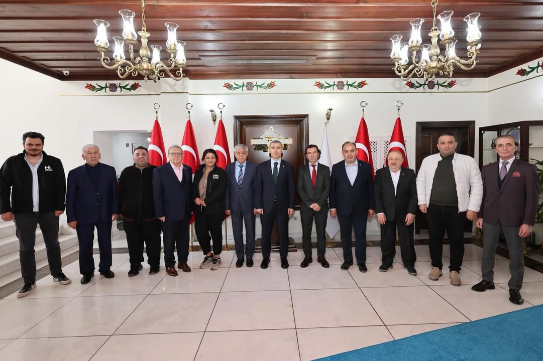 Anadolu Basın Birliği Ahmet Sarlık ve Yönetimi Vali Naci Aktaş'ı Ziyaret Etti
