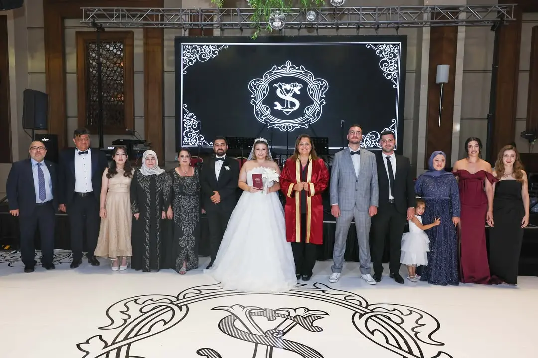 Afyonkarahisar Belediye Başkanı Burcu Köksal'dan Nikah Töreni Kutlaması
