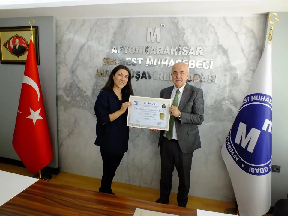 Afyonkarahisar Mali Müşavirler Odası'ndan Ruhsat Takdim Töreni