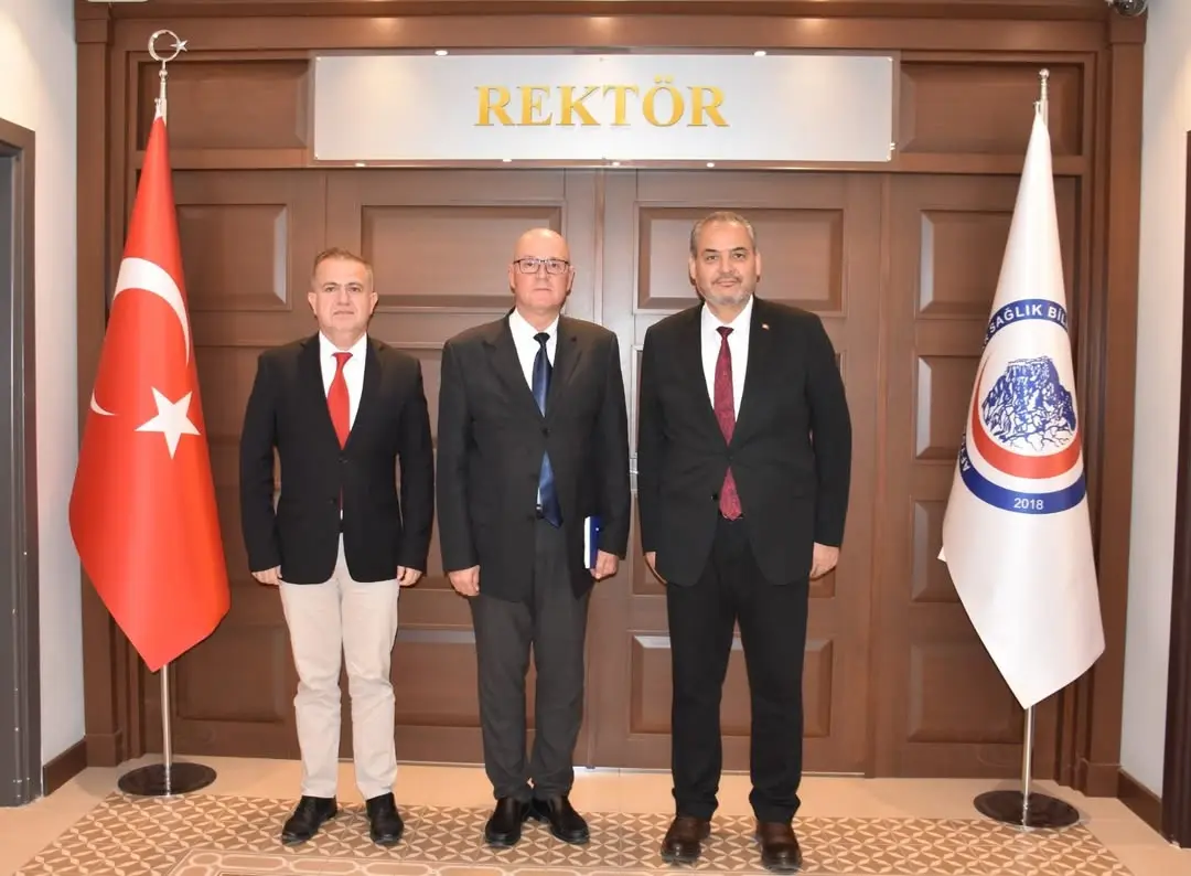 Afyonkarahisar Sağlık Bilimleri Üniversitesi Rektörü Prof. Dr. Adem Aslan, İl Kültür ve Turizm Müdürü Yusuf Altın'ı Kabul Etti