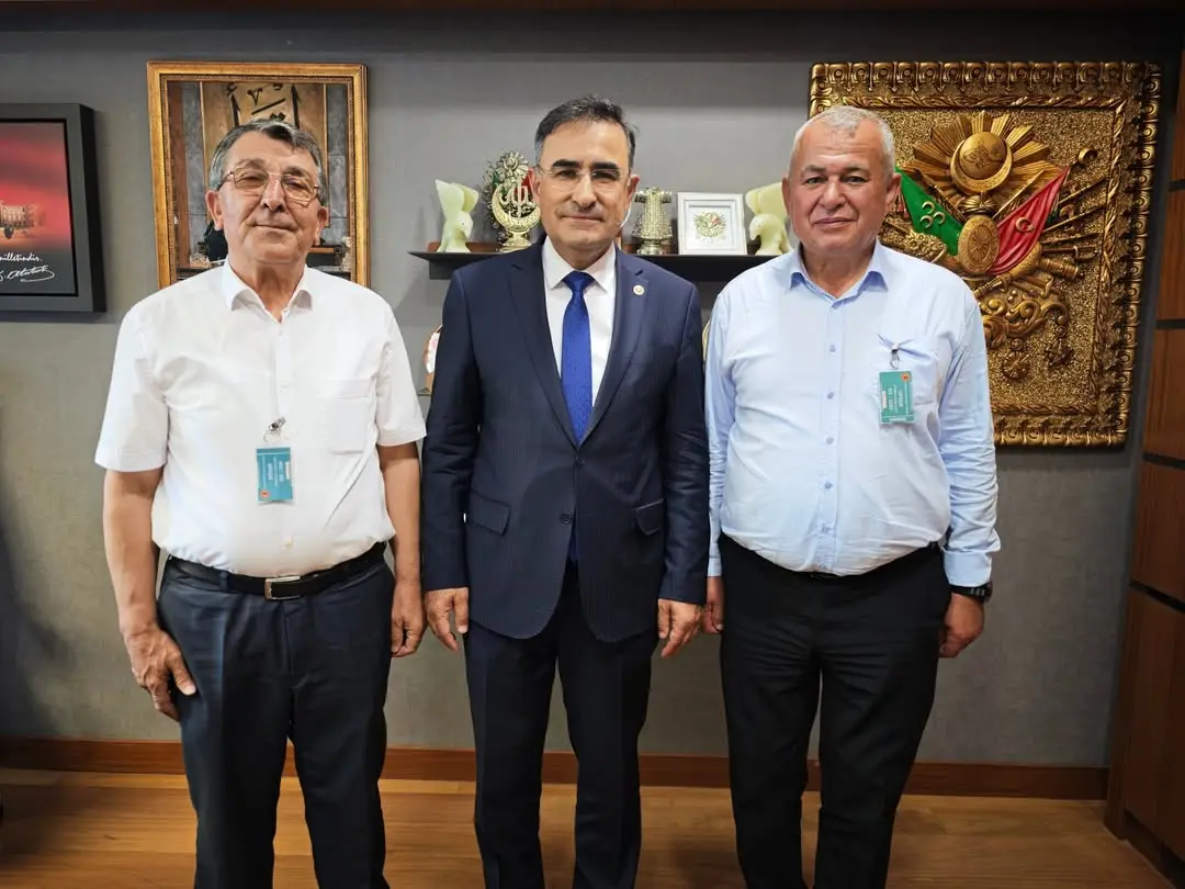 AK Parti İl Yönetim Kurulu Üyesi Mehmet Üçağıl ve Çobanlar Esnaf Odası Başkanı Mehmet Yılmaz Gazi Meclisinde