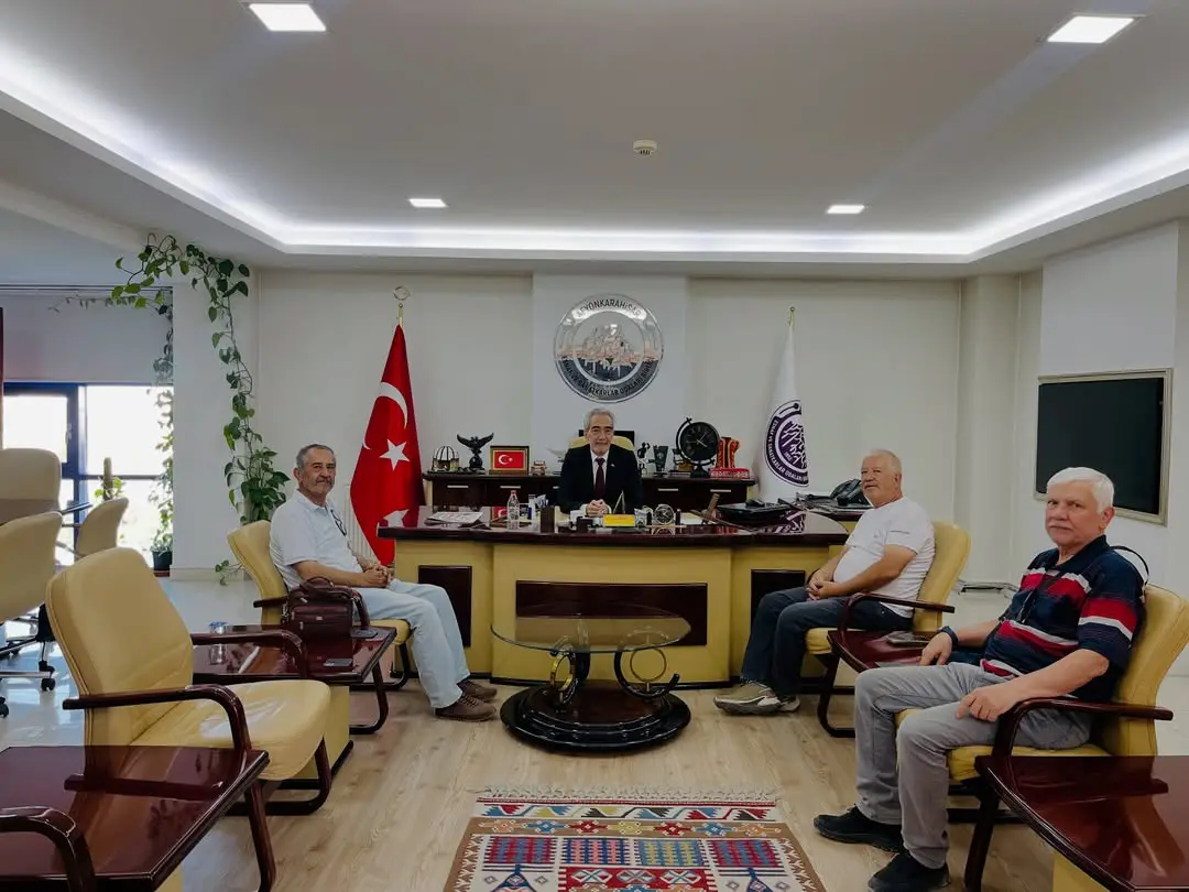 Emekli Öğretmenler ve Emekli Albay, Afyonkarahisar Esnaf ve Sanatkarlar Odaları Birliği Başkanı'na Ziyarette Bulundular
