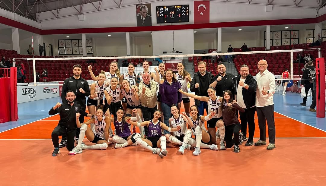 Afyon Belediye Yüntaş Voleybol Takımı İba Kimya TED Koleji'ni 3-0 Mağlup Etti