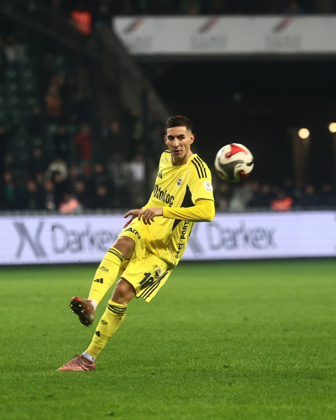 Fenerbahçe'den Mert Müldür'e Teşekkür