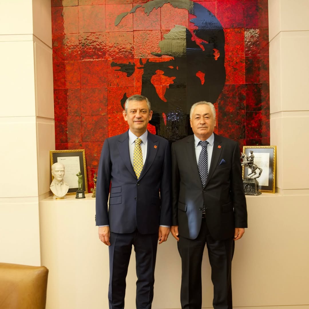 Keçiören Belediye Başkanlığından Ayrılan İl Başkanı Hasan Karadeniz'den CHP'ye Destek