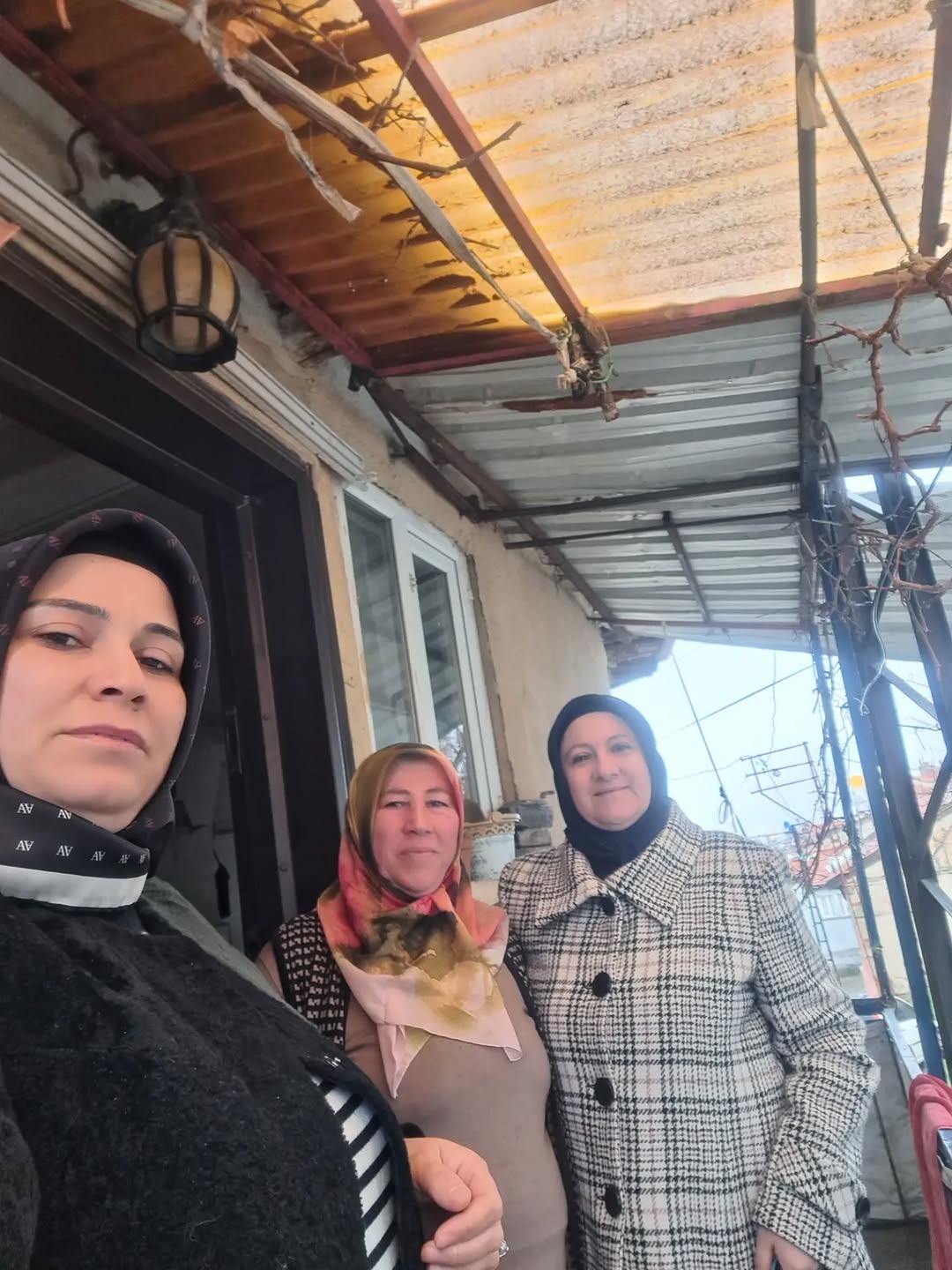 AK Parti Afyonkarahisar İl Kadın Kolları'ndan Fakıpasa Mahallesi'ne Ziyaret