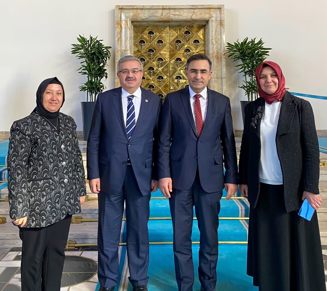 İhsaniye Belediye Başkanı Emine Gökçe ve İscehisar Belediye Başkanı Seyhan Kılınçarslan Gazi Meclis'te Ağırlandı