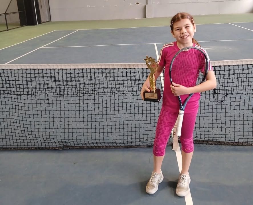 Afyonkarahisarlı Milli Sporcu Hafsa Zehra Çınar İstanbul'da Şampiyon Oldu