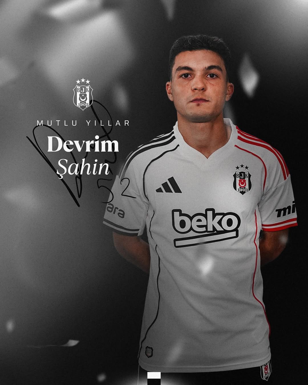 Beşiktaş'ın Futbolcusu Devrim Şahin'in Doğum Günü Kutlandı