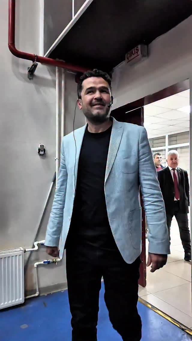 Maziden Atiye… Beklenen Sensin Konferansı Gençlerle Buluştu