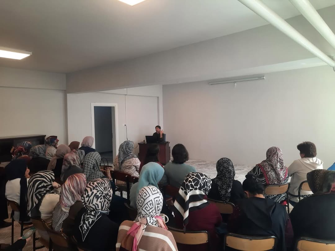 Bolvadin Sosyal Hizmet Merkezi tarafından ADEM Katılımcılarına Hukuk Okuryazarlığı Eğitimi Verildi