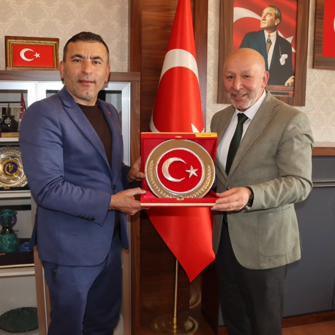 Değirmenayvalı Belediye Başkanı Halil Çelik'ten İl Genel Meclisi Başkanı Mehmet Siper'e Ziyaret