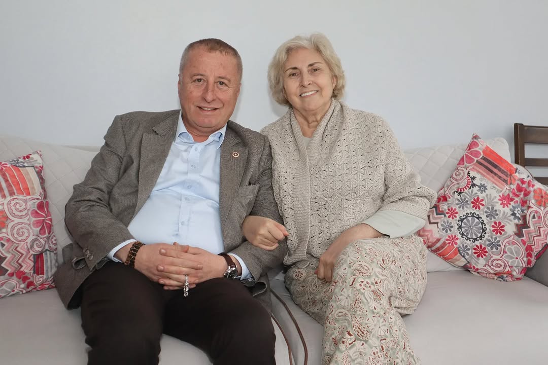 İyi Parti Afyonkarahisar Milletvekili Hakan Şeref Olgun, Büyüklerini Ziyaret Etti