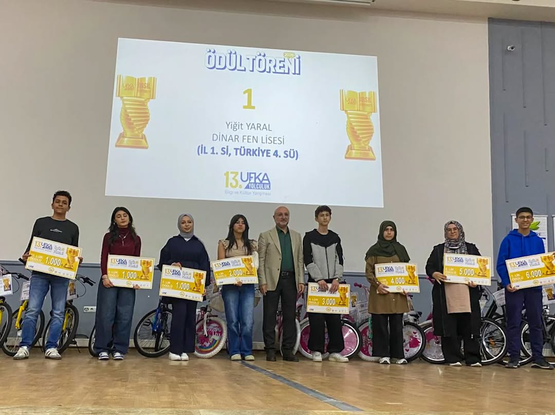13. Ufka Yolculuk Bilgi ve Kültür Yarışması'nda Başarıya İmza Atan Gençler Ödüllerini Aldı