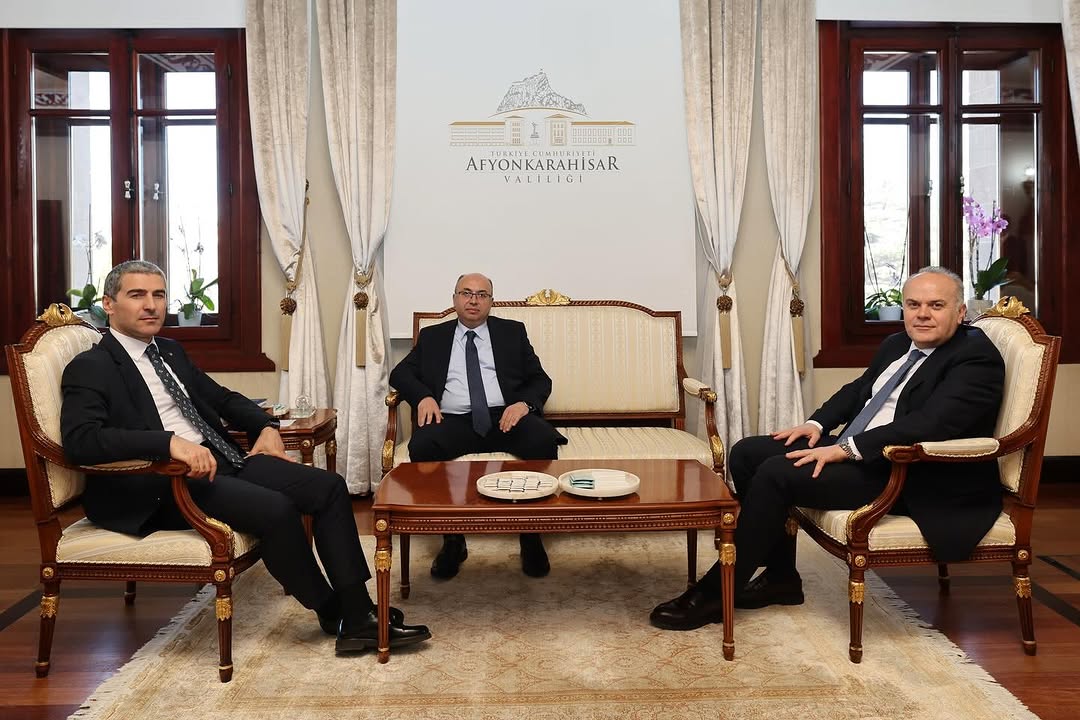 İçişleri Bakanlığı Mülkiye Müfettişleri Afyonkarahisar Valisi Dr. Naci Aktaş'ı Ziyaret Etti