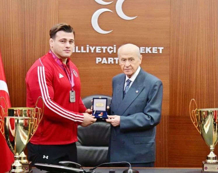 Mhp Afyonkarahisar Milletvekili Mehmet Taytak'tan Rıza Kayaalp'e Tebrik