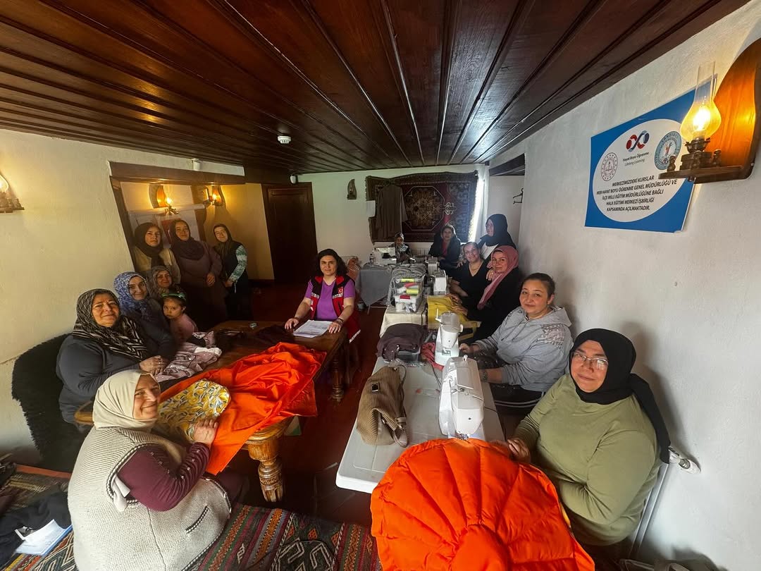 Sandıklı Kadın Kültür Evinde 'Çocuklarda Mahremiyet Bilinci' Eğitimi Verildi