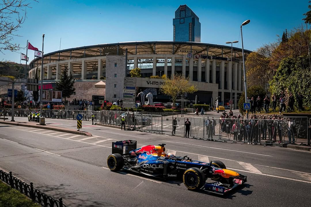 Beşiktaş Spor Kulübü'nün Bugünkü Konuğu ????