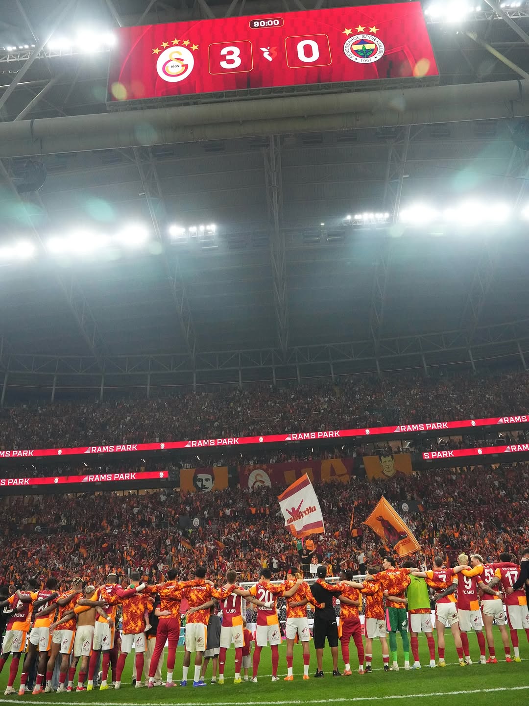 Galatasaray Taraftarına Teşekkür Mesajı