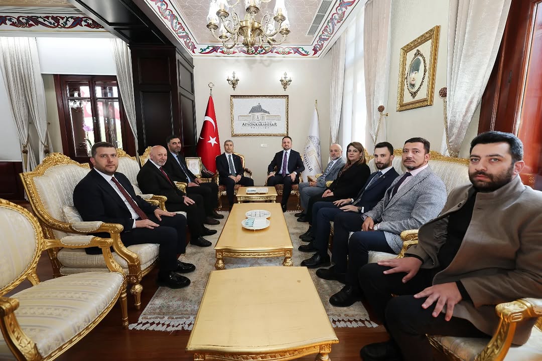 AK Parti Afyonkarahisar İl Başkanlığı'ndan Vali Ziyareti