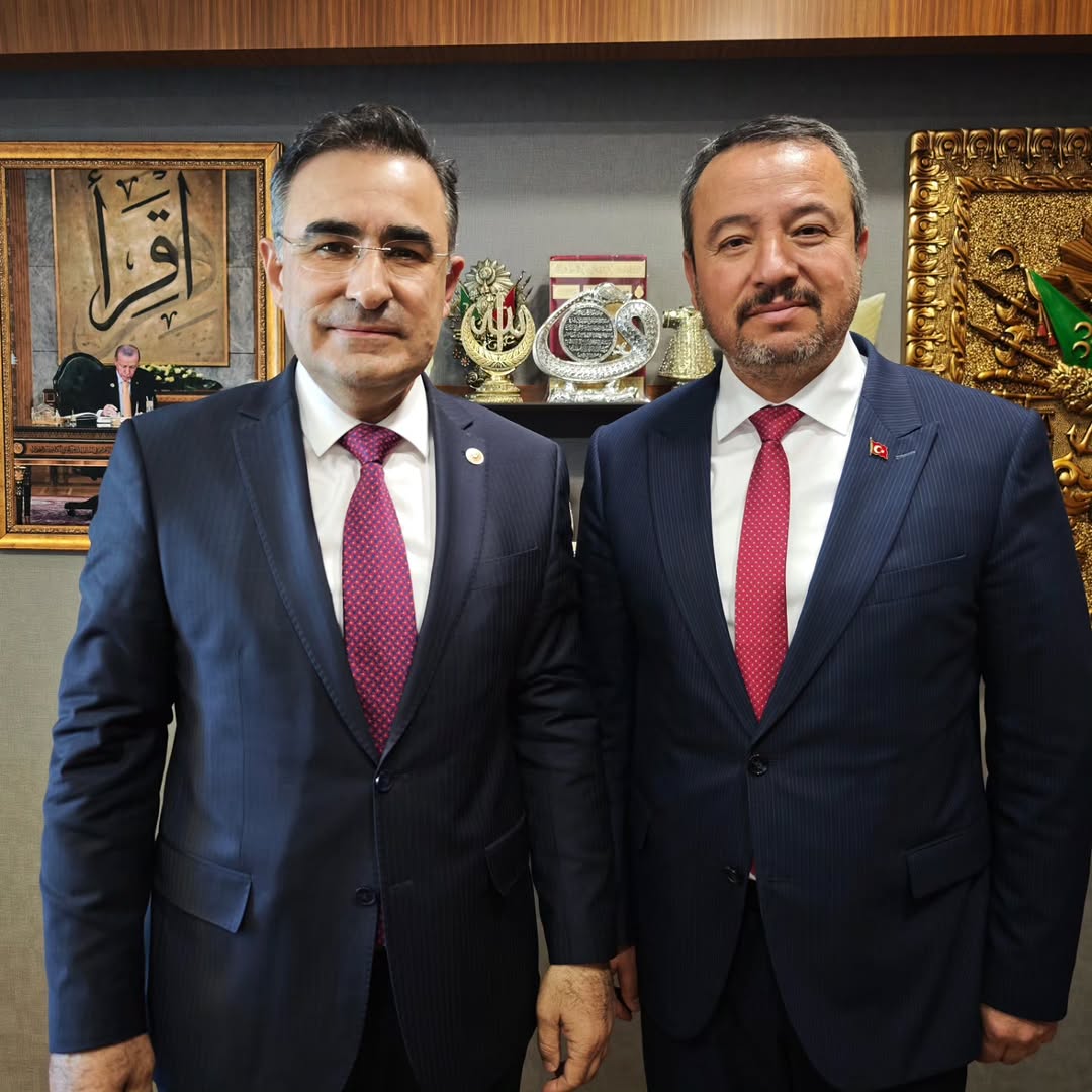 Ak Parti Afyonkarahisar Milletvekili Hasan Arslan, Sandıklı Belediye Başkanı Adnan Öztaş'ı Gazi Meclisinde Ağırladı