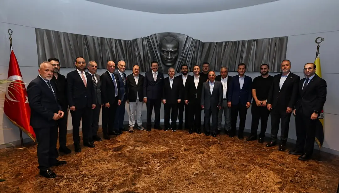 Fenerbahçe Spor Kulübü Başkanı Aziz Yıldırım'a Şampiyonlar Ligi Başarı Dilekleri Ziyareti