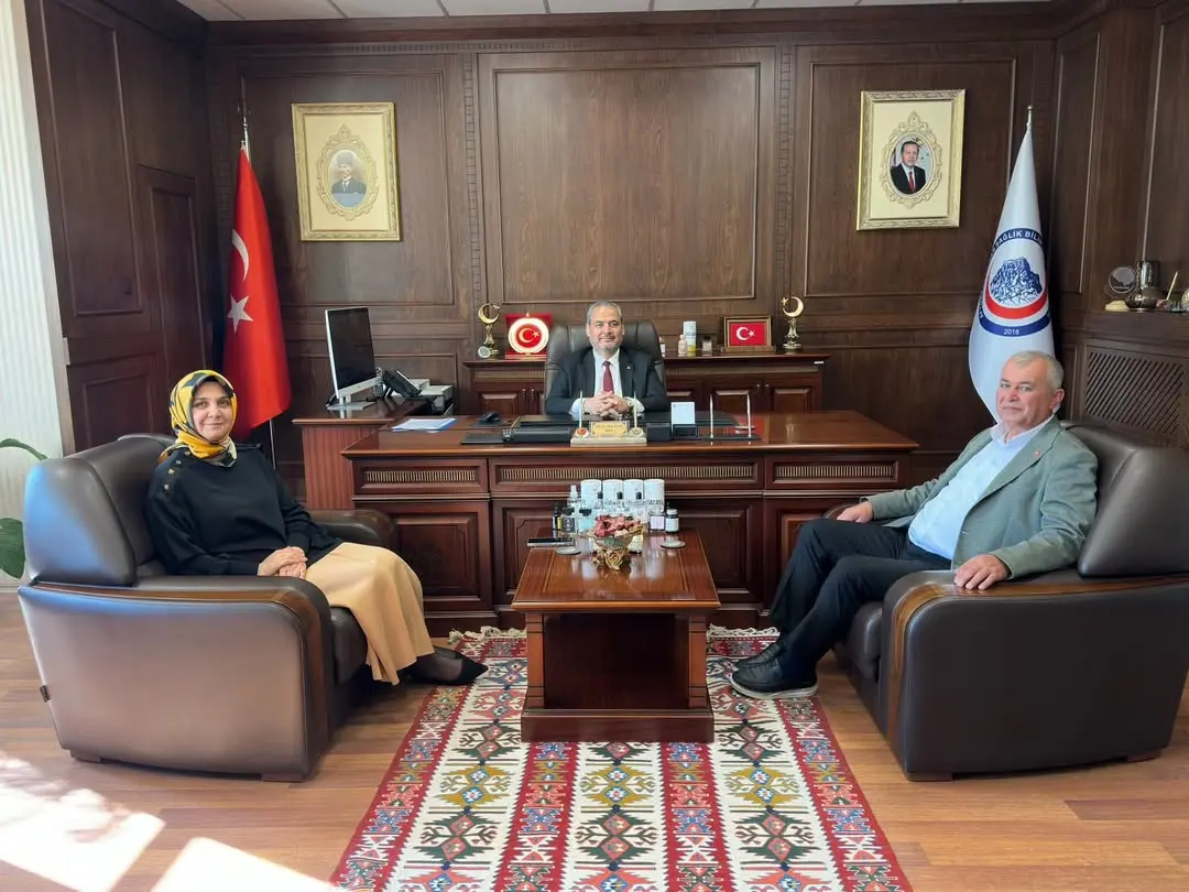 İhsaniye İlçe Başkanı Sağlık Bilimleri Üniversitesi'ni Ziyaret Etti