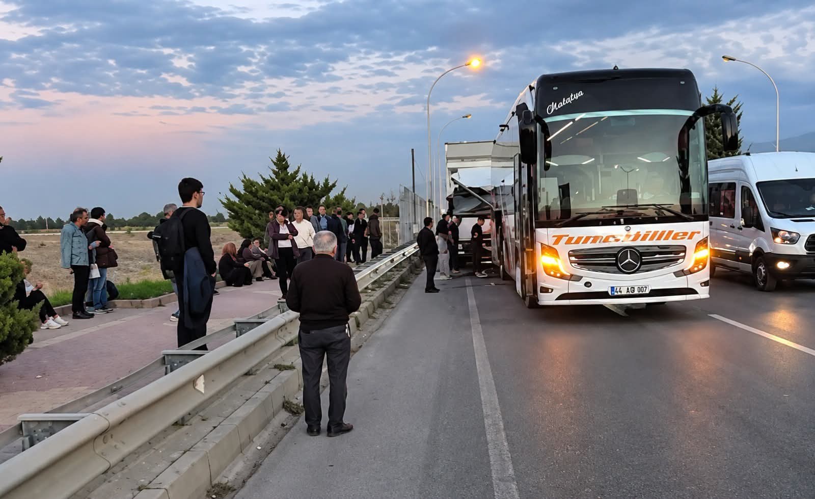 Malatya Ankara Karayolunda Trafik Kazası Meydana Geldi