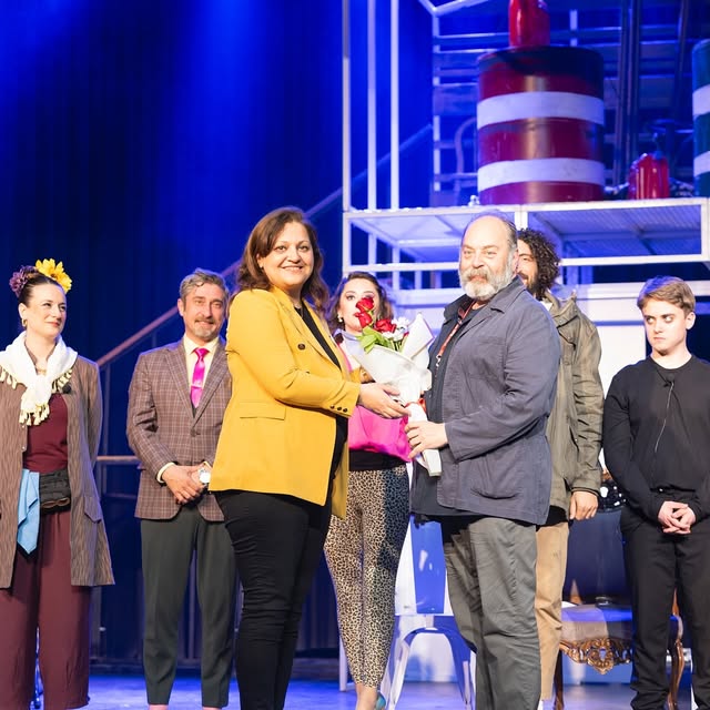 Afyonkarahisar'da Tiyatro Sezonu, "Süleyman ve Öbürsüler" ile Muhteşem Bir Final Yaptı