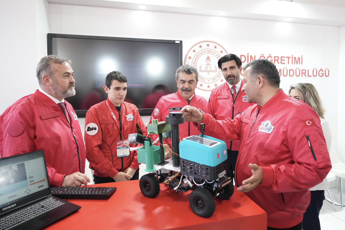 Millî Eğitim Bakanı Tekin, TEKNOFEST KKTC 2025'te Gençlerle Buluştu: "Yapay Zekâ ve Teknoloji Yüzyılına Hazırlık"